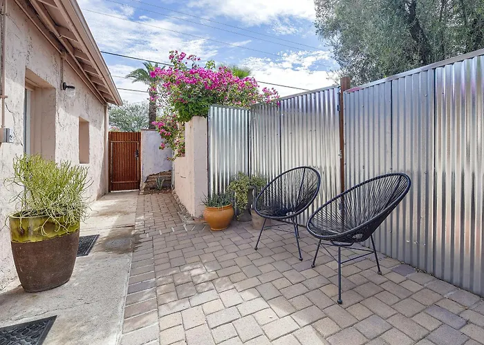 Great Walkable Location! Tucson